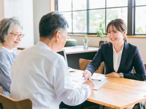 生活相談員の仕事内容とは？利用者様・ご家族と施設をつなぐ仕事